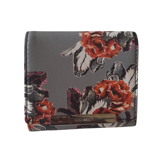 Nine West Handbags - Nine West It Girl Floral Trifold Snap Wallet
